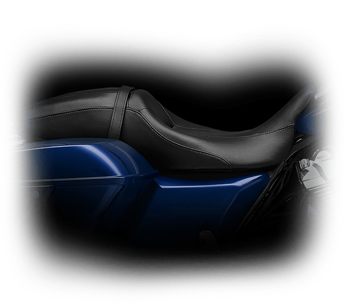 https://65e81151f52e248c552b-fe74cd567ea2f1228f846834bd67571e.ssl.cf1.rackcdn.com/TMC/2017/road-glide-special/features/feel/two-up-street-glide-seat-hd-kf355-large.png