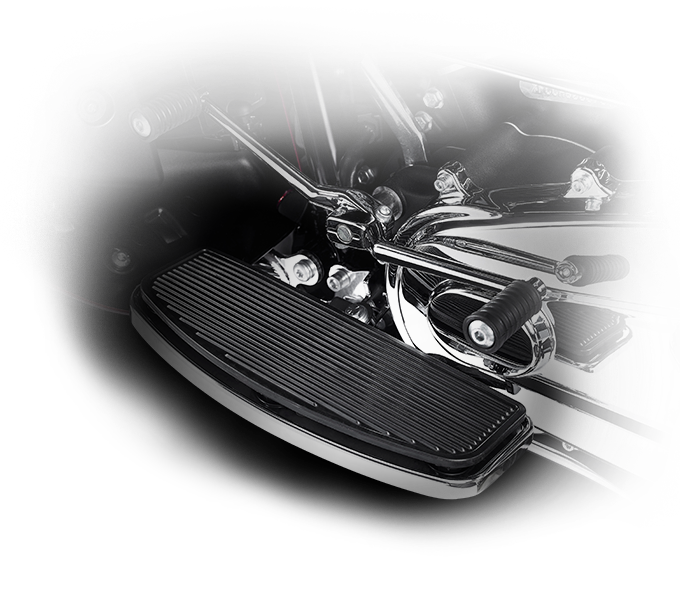 https://65e81151f52e248c552b-fe74cd567ea2f1228f846834bd67571e.ssl.cf1.rackcdn.com/TMC/2017/road-glide-ultra/features/feel/full-length-footboards-toe-heel-gear-shifts-hd-kf110-large.png