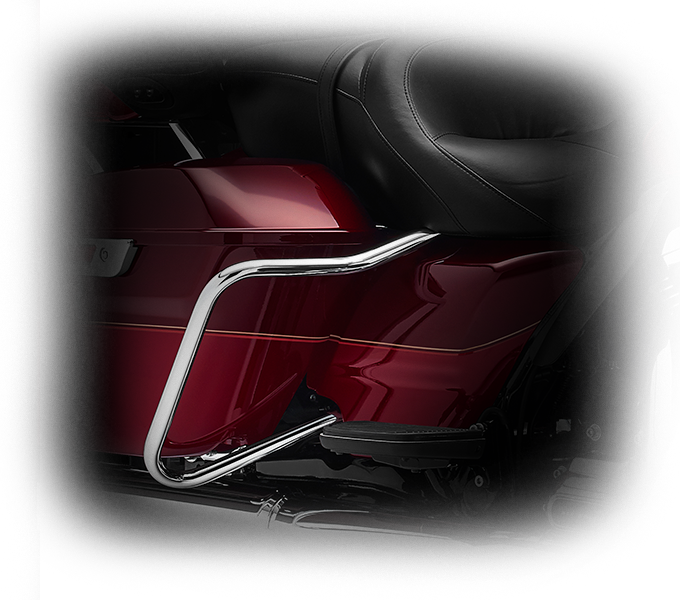 https://65e81151f52e248c552b-fe74cd567ea2f1228f846834bd67571e.ssl.cf1.rackcdn.com/TMC/2017/road-glide-ultra/features/feel/increased-passenger-seat-space-and-leg-room-hd-kf105-large.png