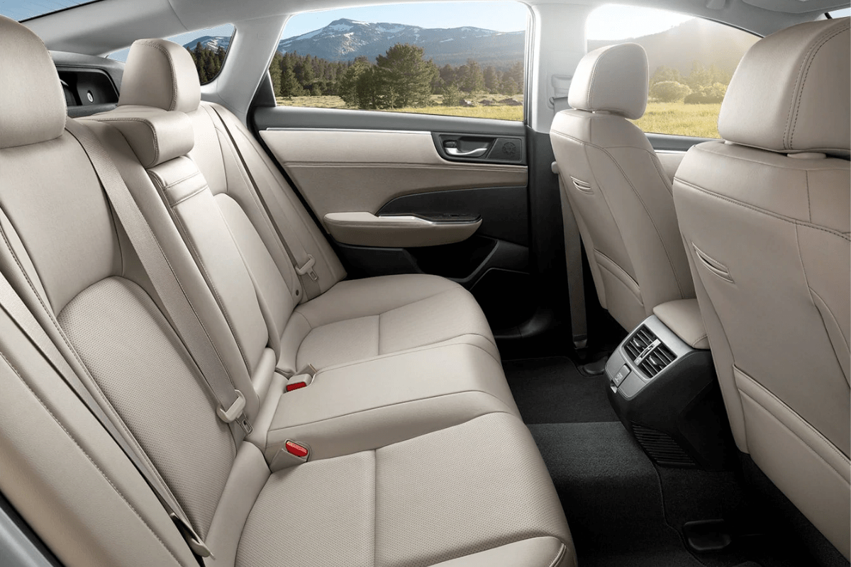 2021 Honda Clarity Plug-In Hybrid Interior 2