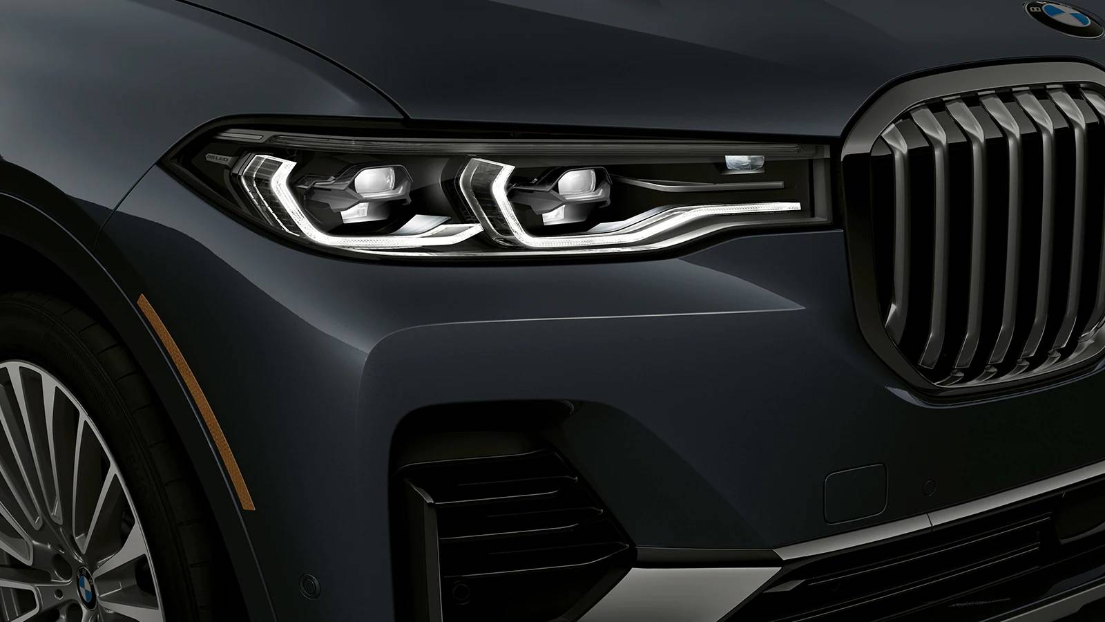 2022 BMW X7 exterior