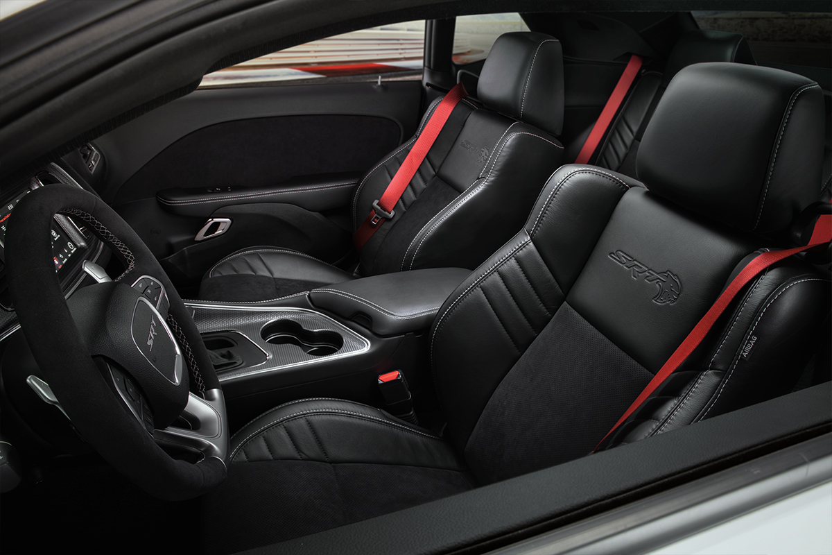 2023-Dodge-Charger-interior-4
